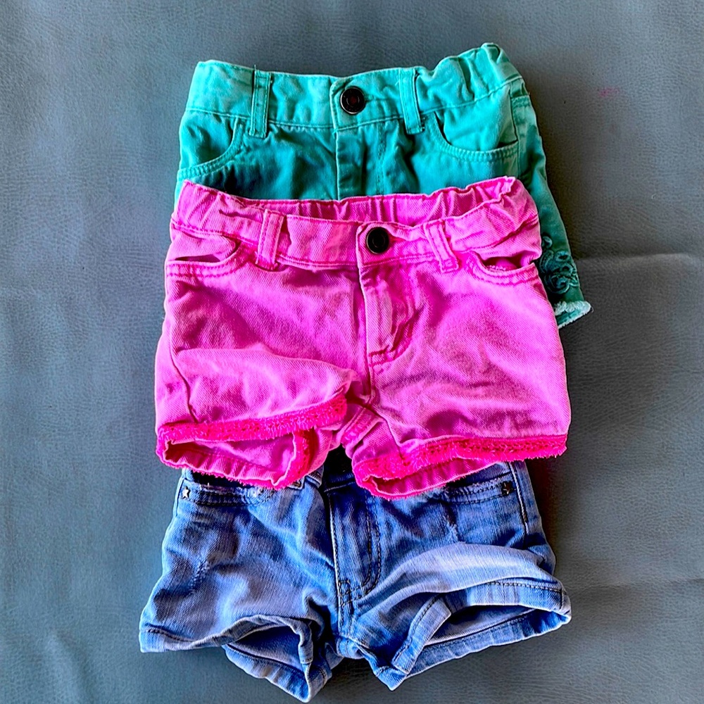 Carters summer shorts 2T
